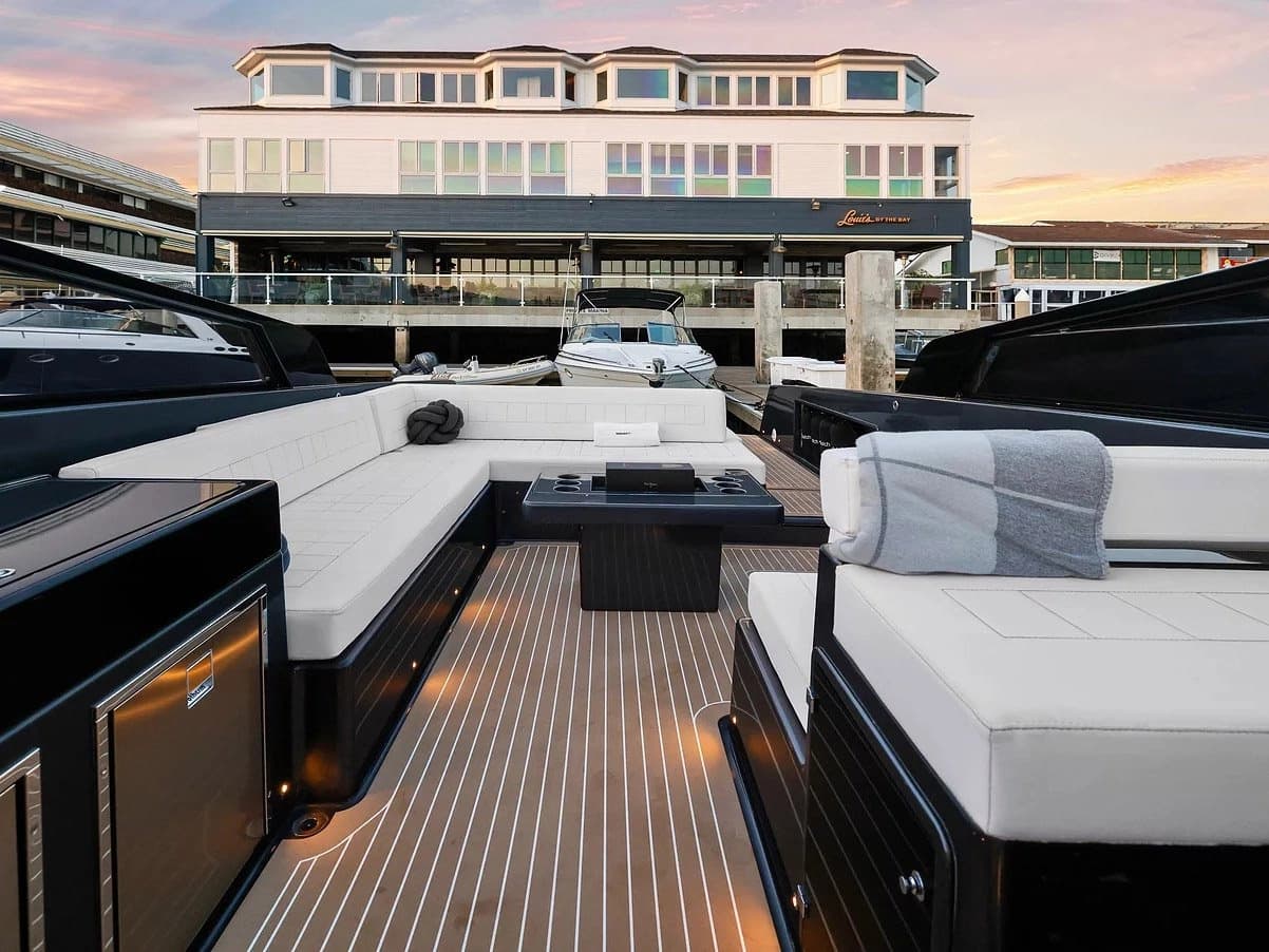 Hustlers Yacht Mixer · Newport